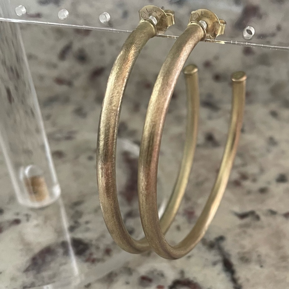 Sheila Fajl Everybody’s Favorite Hoop Earrings Brushed Champagne 18K Gold 2.5” - Picture 2 of 6